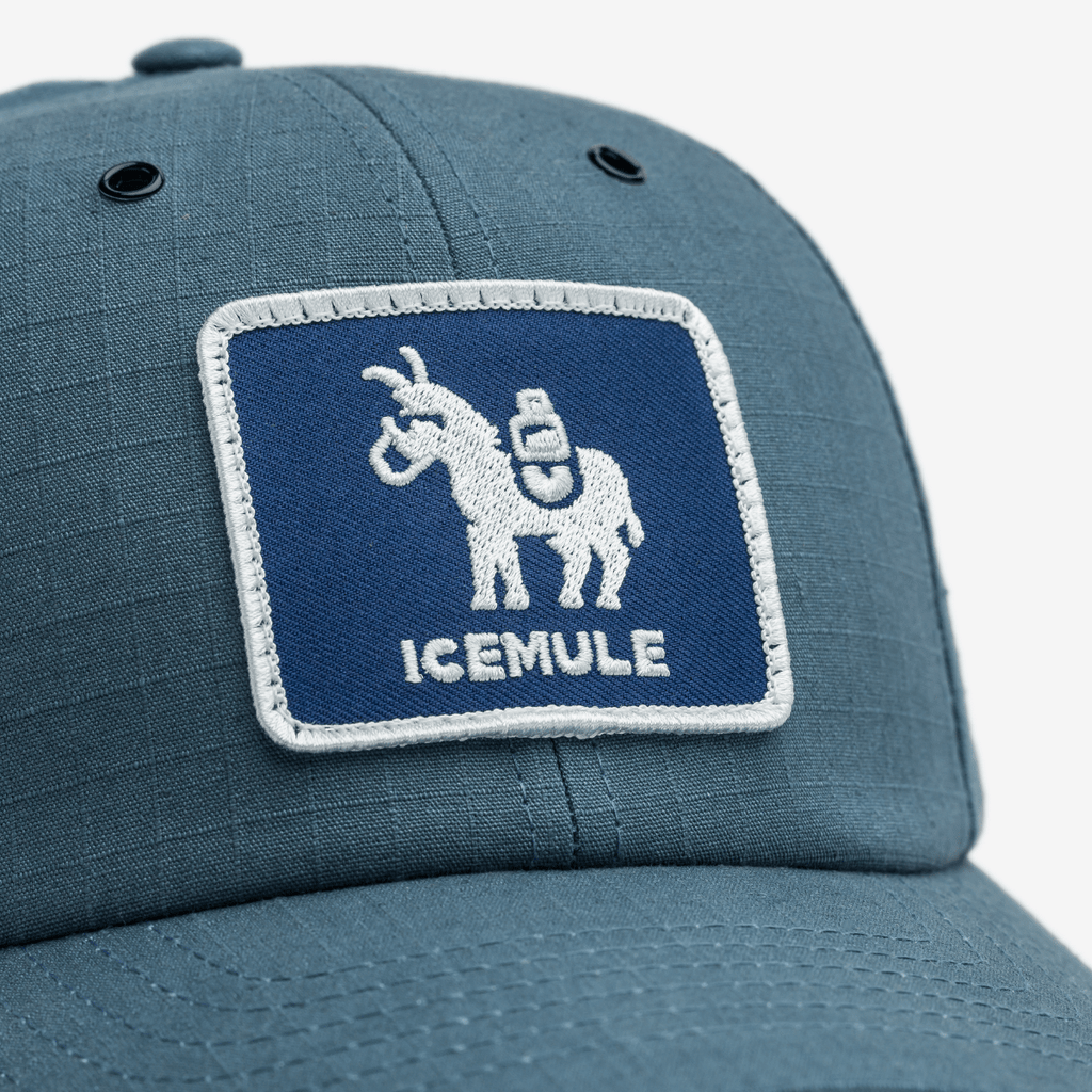Hat logo detail front Mallard Blue