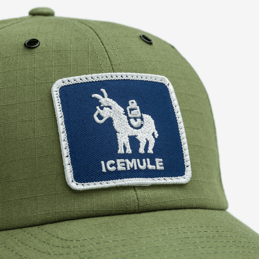 Hat logo detail front Olive